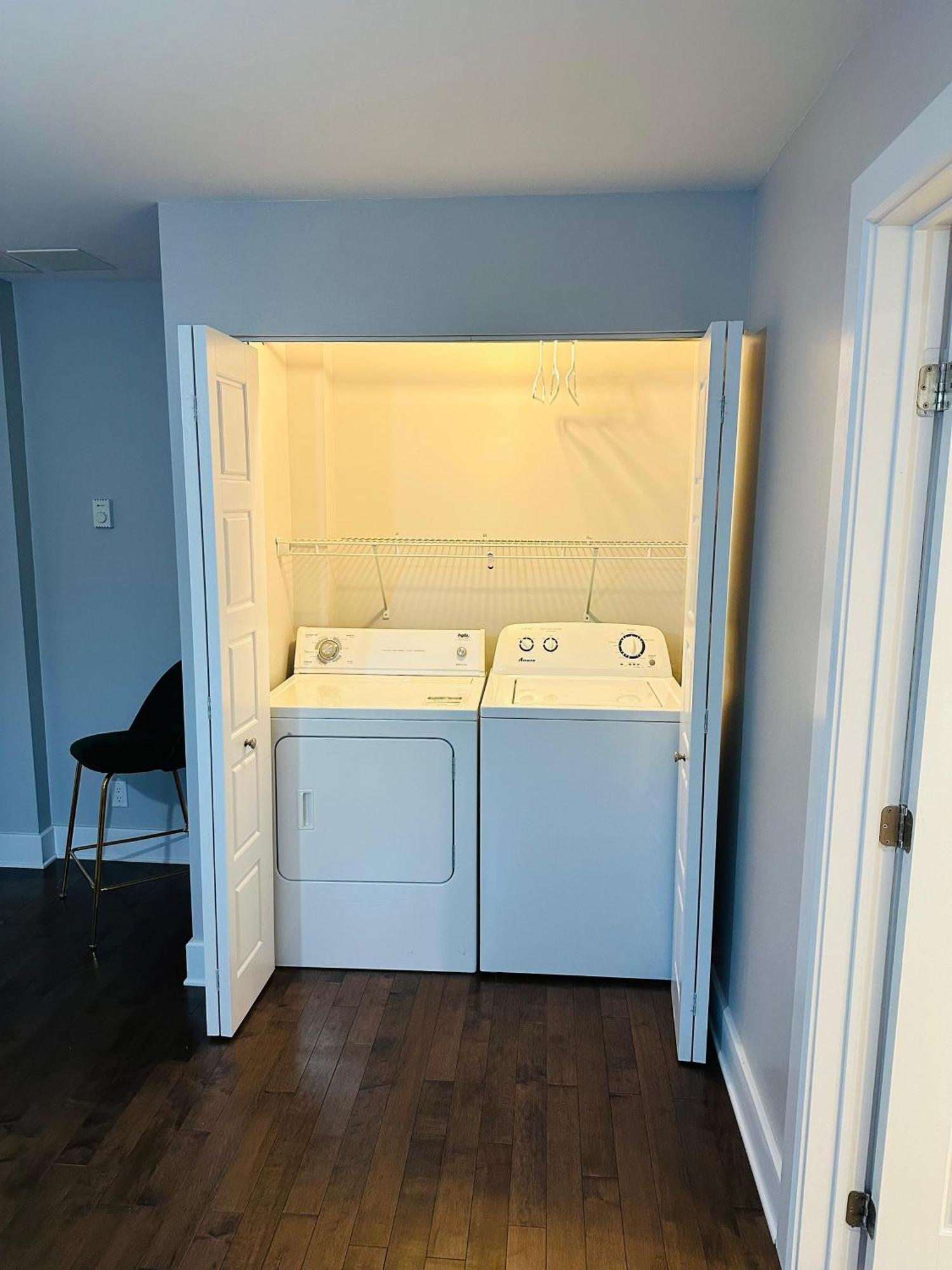 Urban Retreat - 2 Bedroom, 3 Beds, 6 Guests, Free Parking Longueuil Luaran gambar