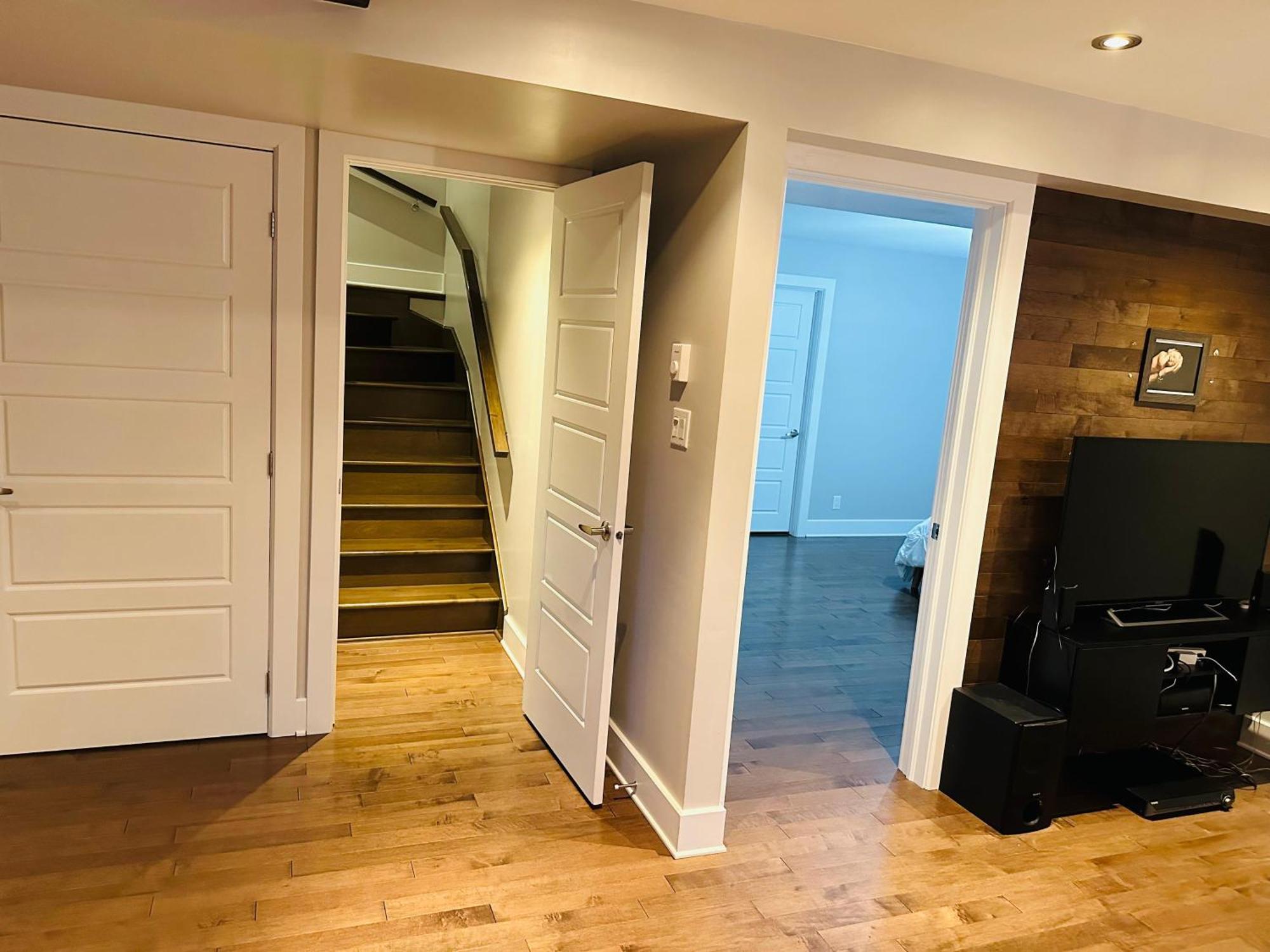 Urban Retreat - 2 Bedroom, 3 Beds, 6 Guests, Free Parking Longueuil Luaran gambar