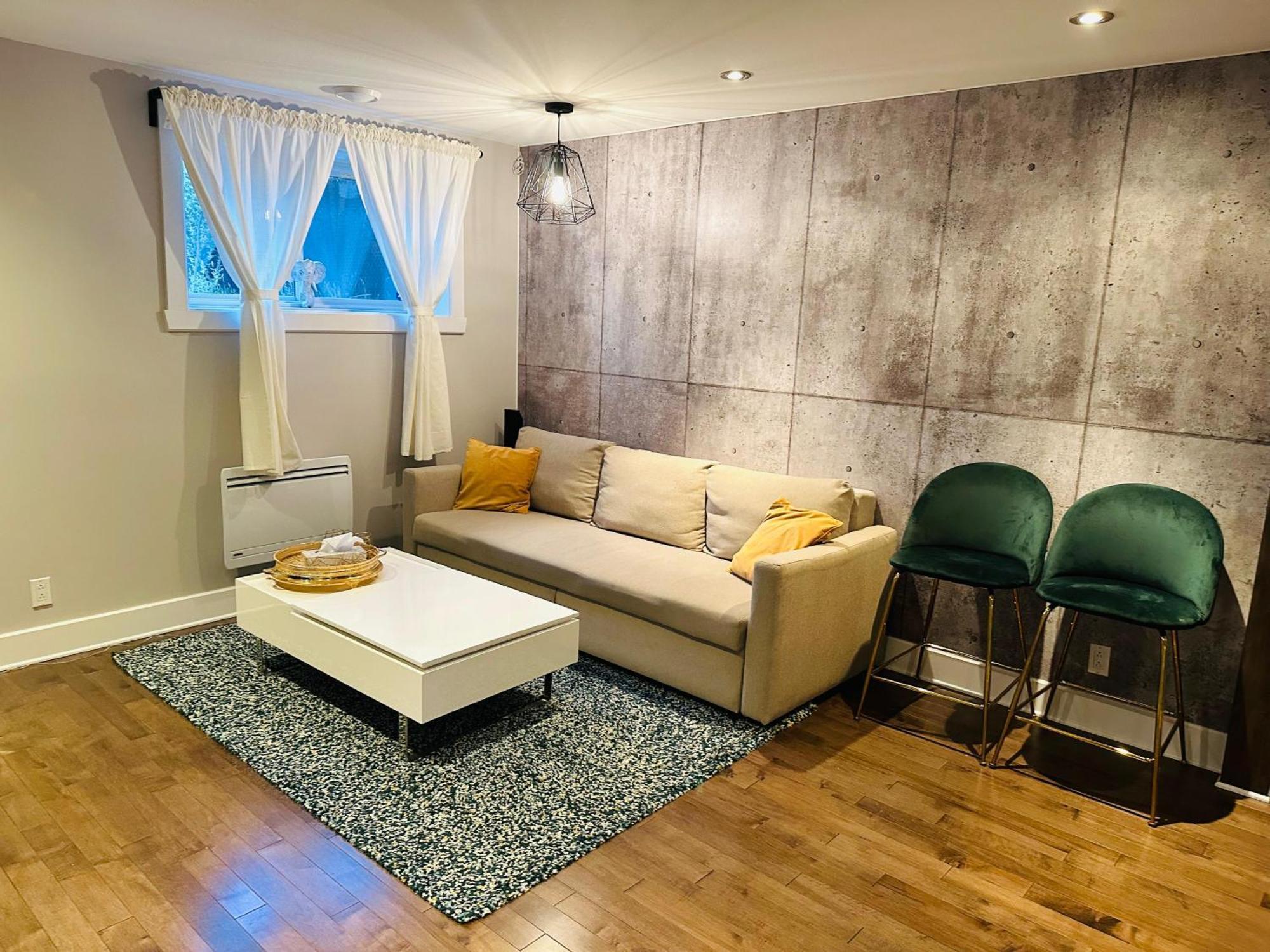 Urban Retreat - 2 Bedroom, 3 Beds, 6 Guests, Free Parking Longueuil Luaran gambar