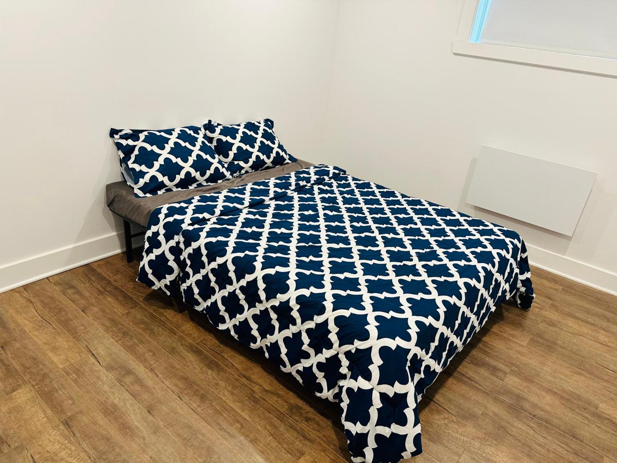 Urban Retreat - 2 Bedroom, 3 Beds, 6 Guests, Free Parking Longueuil Luaran gambar